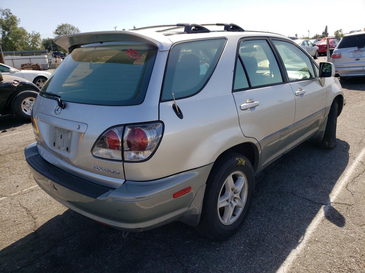 Photo 4 from auction – 2001 LEXUS RX300 with VIN JTJGF10U010087676
