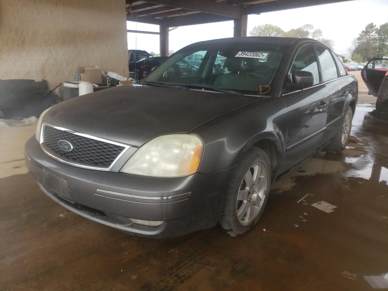 Photo 2 from auction – 2005 FORD FIVE HUNDR with VIN 1FAFP24185G101554