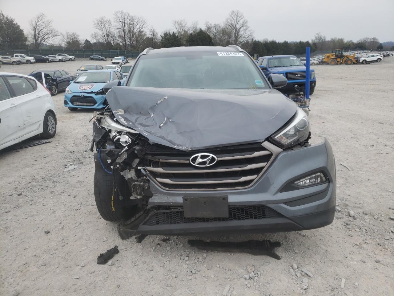 Photo 9 from auction – 2016 HYUNDAI TUCSON LIM with VIN KM8J33A49GU180429