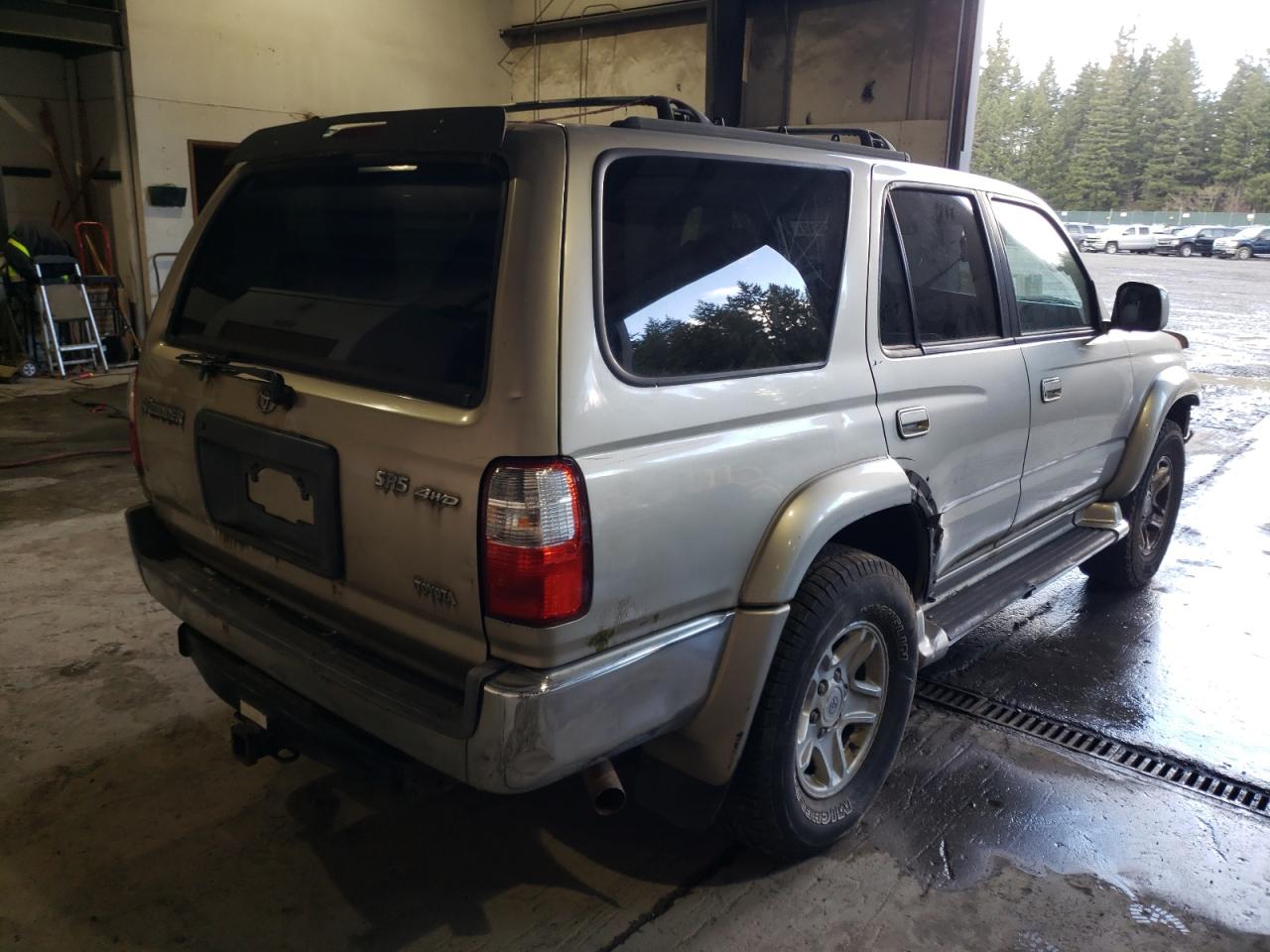 Photo 4 from auction – 2001 TOYOTA 4RUNNER SR with VIN JT3HN86R219046925