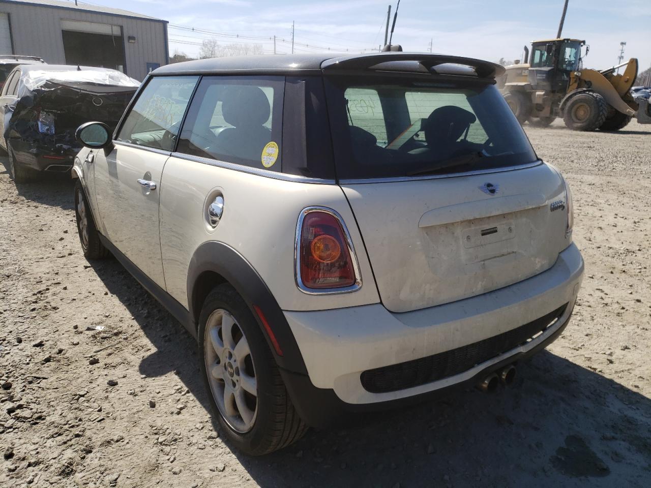 Photo 3 from auction – 2009 MINI COOPER S with VIN WMWMF73589TW87382