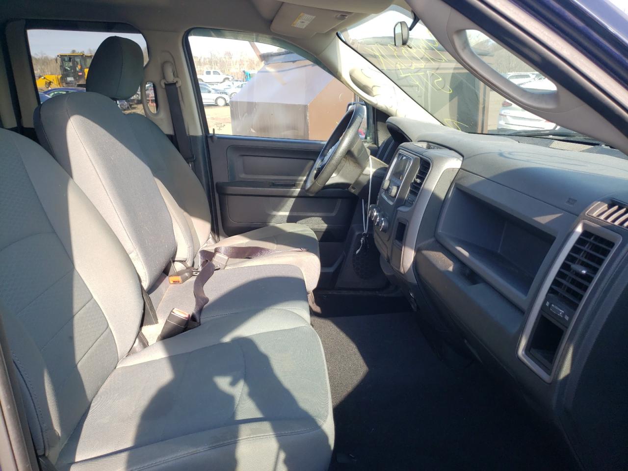 Photo 5 from auction – 2015 RAM 1500 ST with VIN 1C6RR7FT7FS503696
