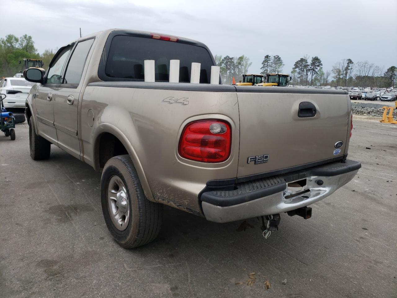 Photo 3 from auction – 2002 FORD F150 SUPER with VIN 1FTRW08L72KA20547