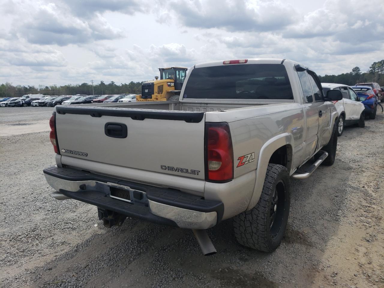 Photo 4 from auction – 2004 CHEVROLET SILVERADO with VIN 2GCEK19T241249638