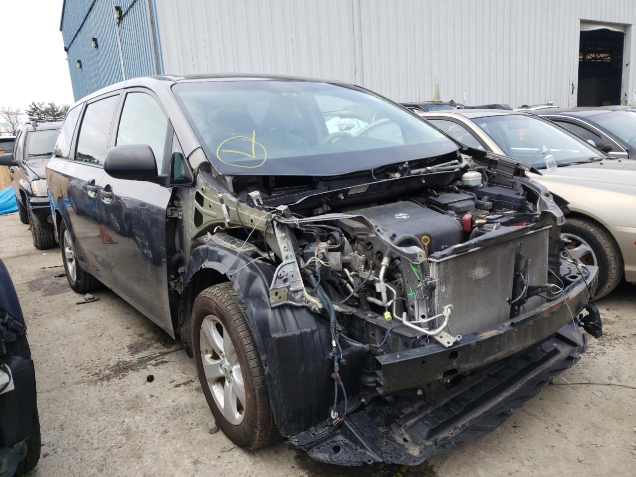 TOYOTA SIENNA 2012 z numerem VIN 5TDZK3DC7CS183793 - Zdjęcie z aukcji
