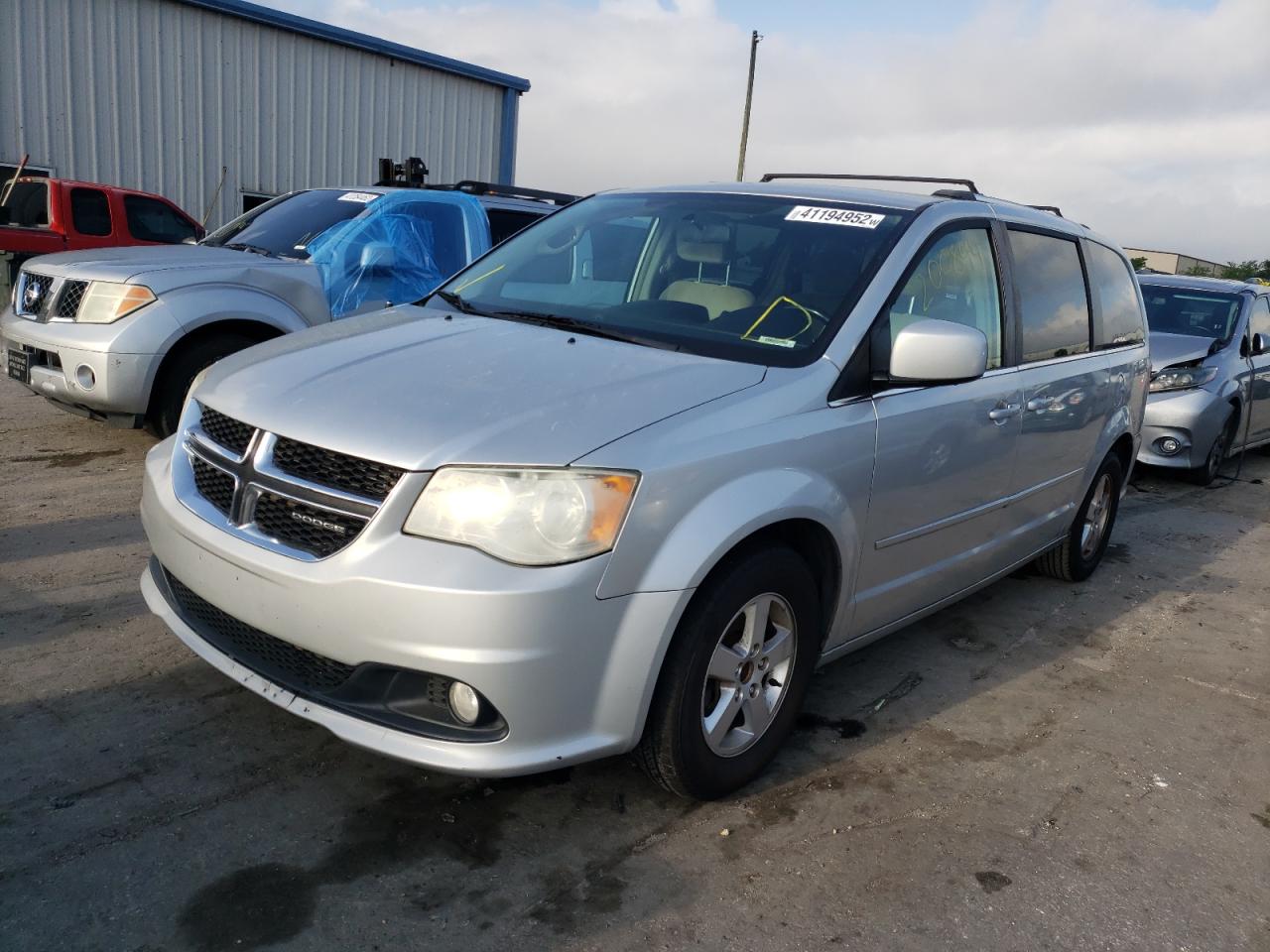 Photo 2 from auction – 2011 DODGE GRAND CARA with VIN 2D4RN5DGXBR741359