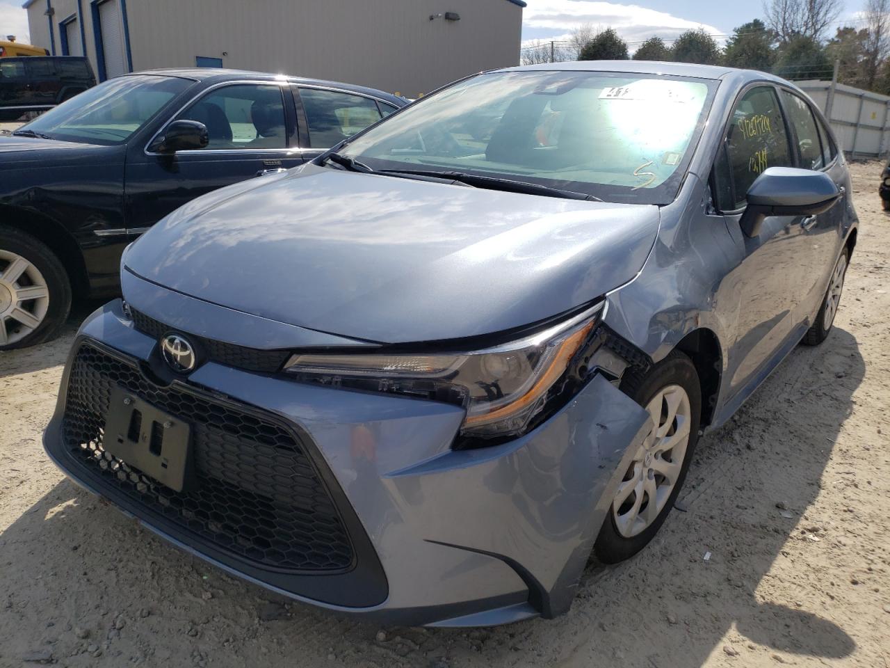 Photo 2 from auction – 2022 TOYOTA COROLLA LE with VIN 5YFEPMAE1NP286022