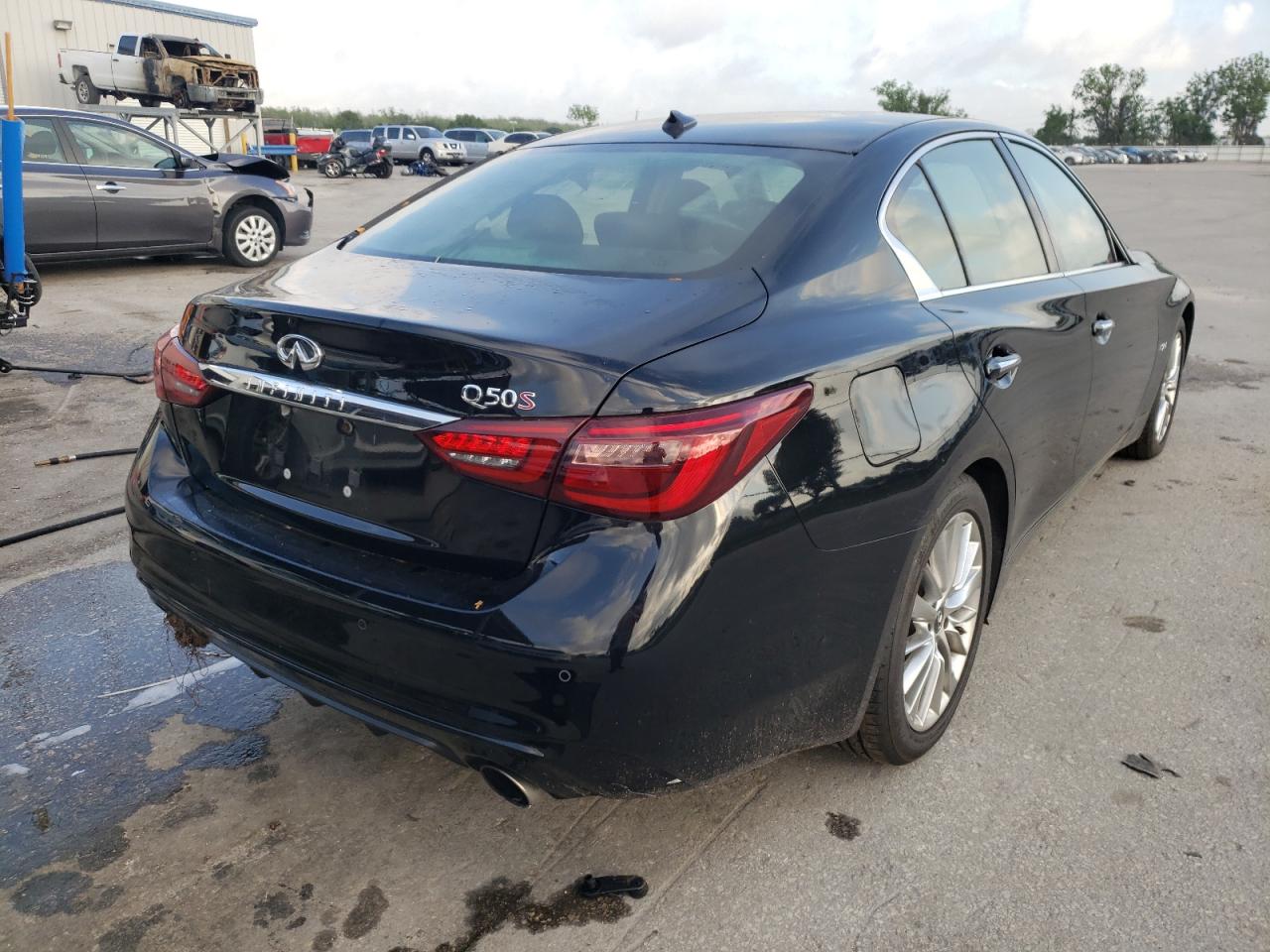 Photo 4 from auction – 2018 INFINITI Q50 LUXE with VIN JN1EV7AP8JM355409