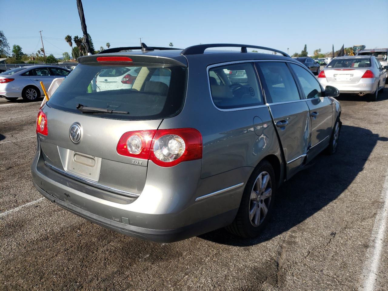 Photo 4 from auction – 2007 VOLKSWAGEN PASSAT 2.0 with VIN WVWTK73C57E040092