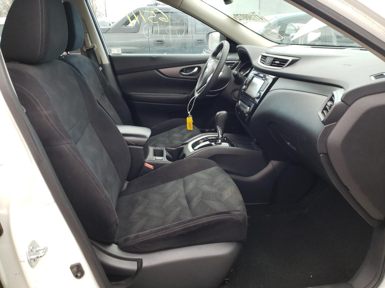 Photo 5 from auction – 2015 NISSAN ROGUE S with VIN 5N1AT2MKXFC808393