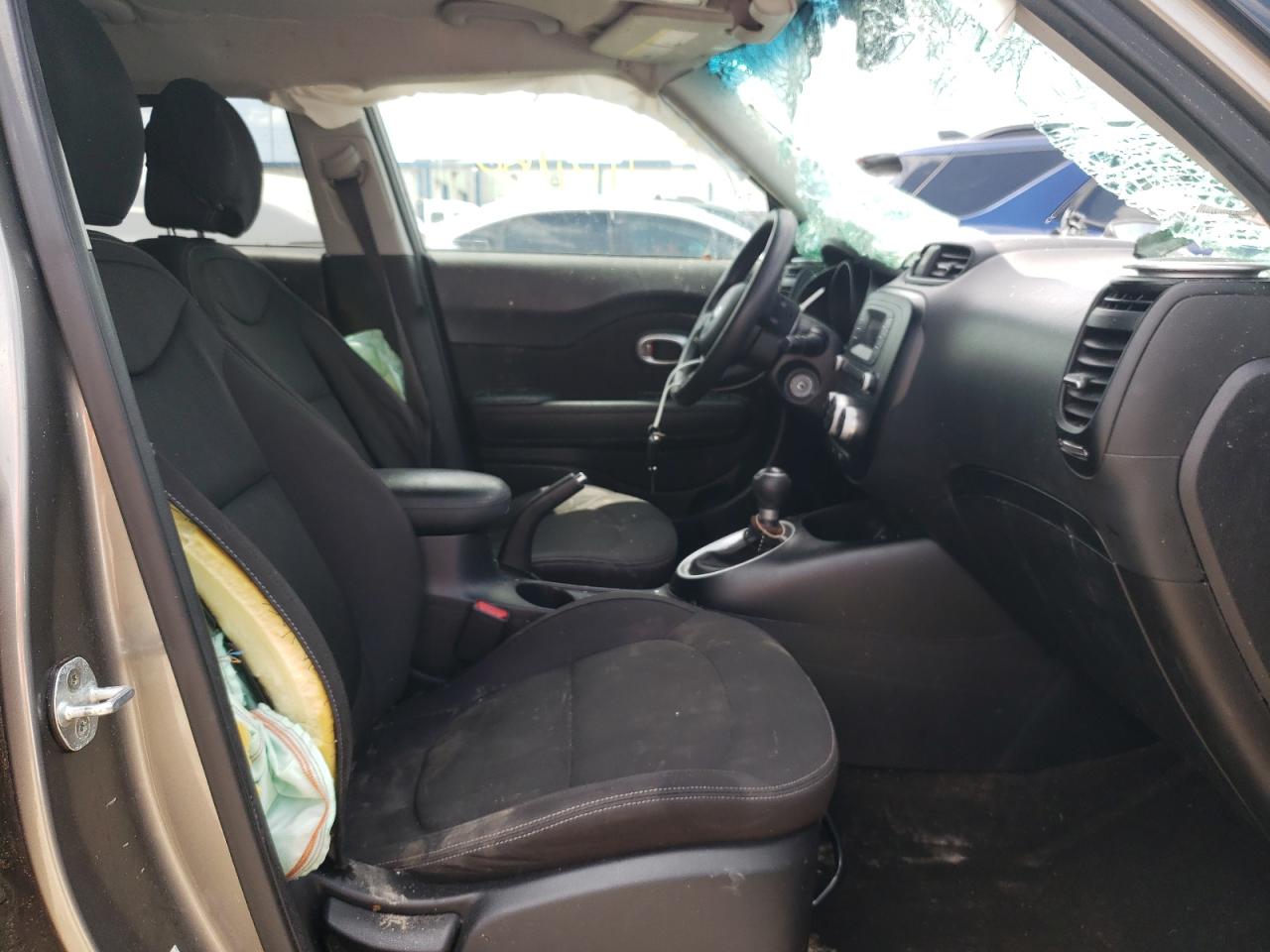 Photo 5 from auction – 2015 KIA SOUL with VIN KNDJN2A27F7168803