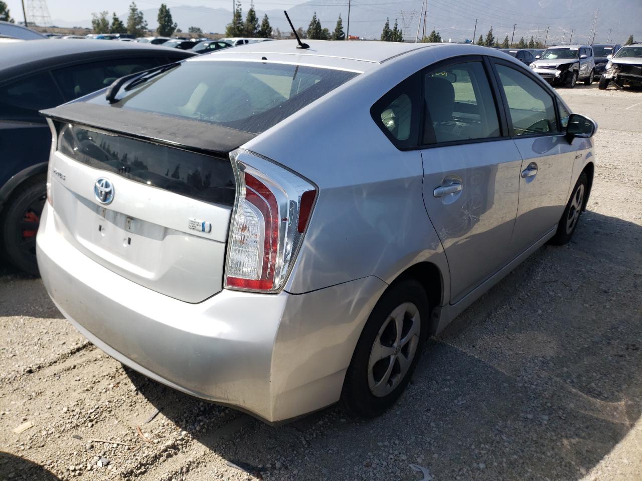 Photo 4 from auction – 2012 TOYOTA PRIUS with VIN JTDKN3DU4C5494122