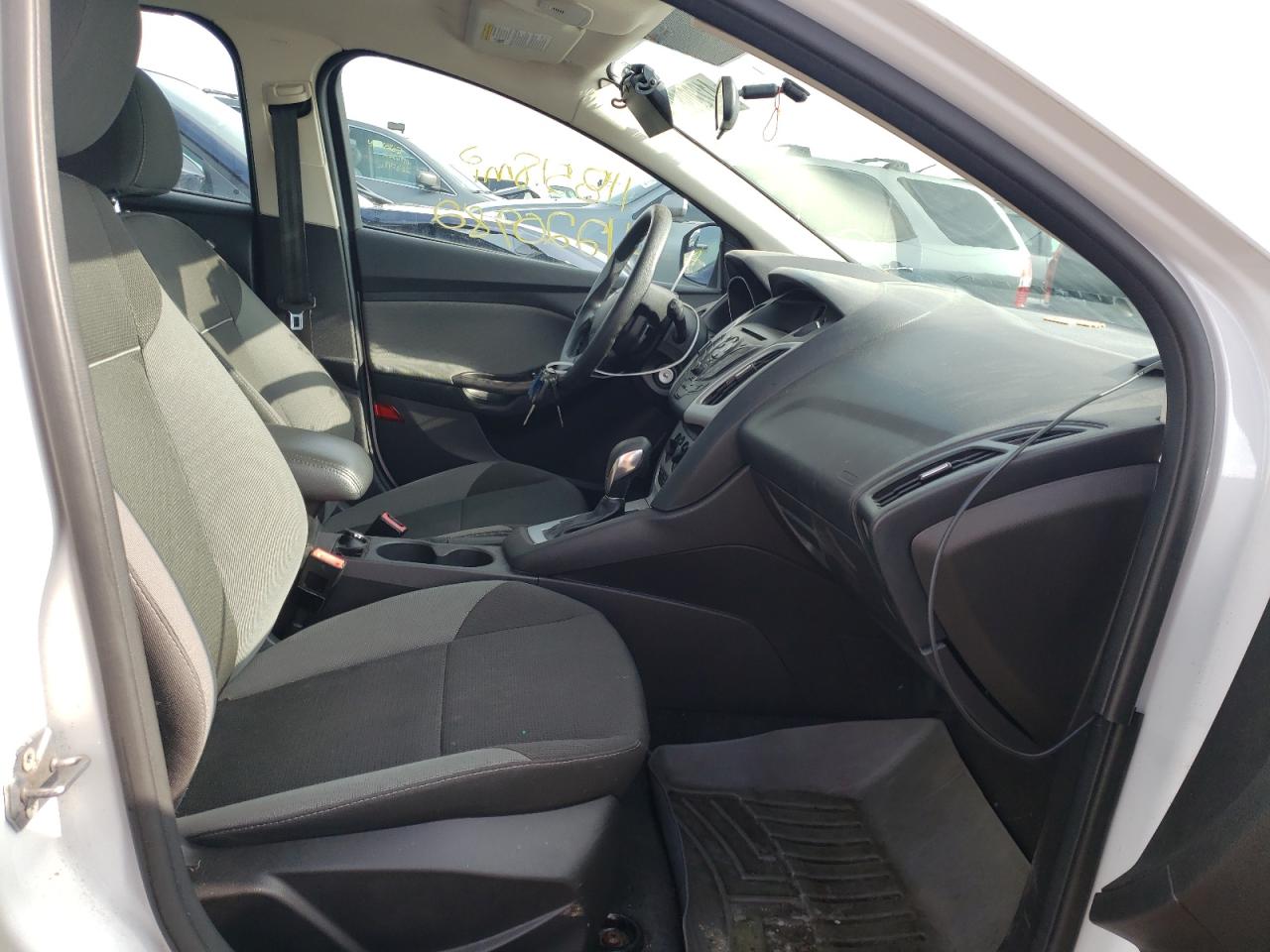 Photo 5 from auction – 2013 FORD FOCUS SE with VIN 1FADP3K23DL132841