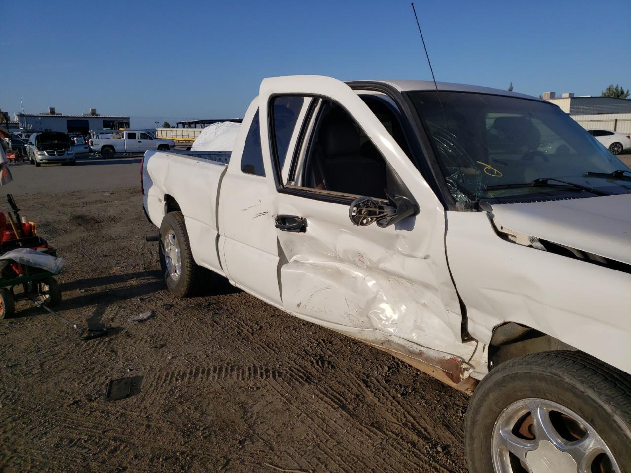 Photo 9 from auction – 2005 GMC NEW SIERRA with VIN 1GTEC19X55Z314569