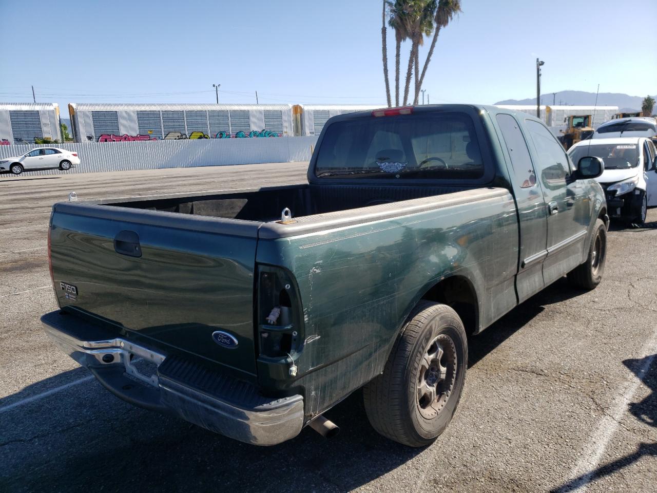 Photo 4 from auction – 2002 FORD F150 with VIN 1FTRX17282NB24121