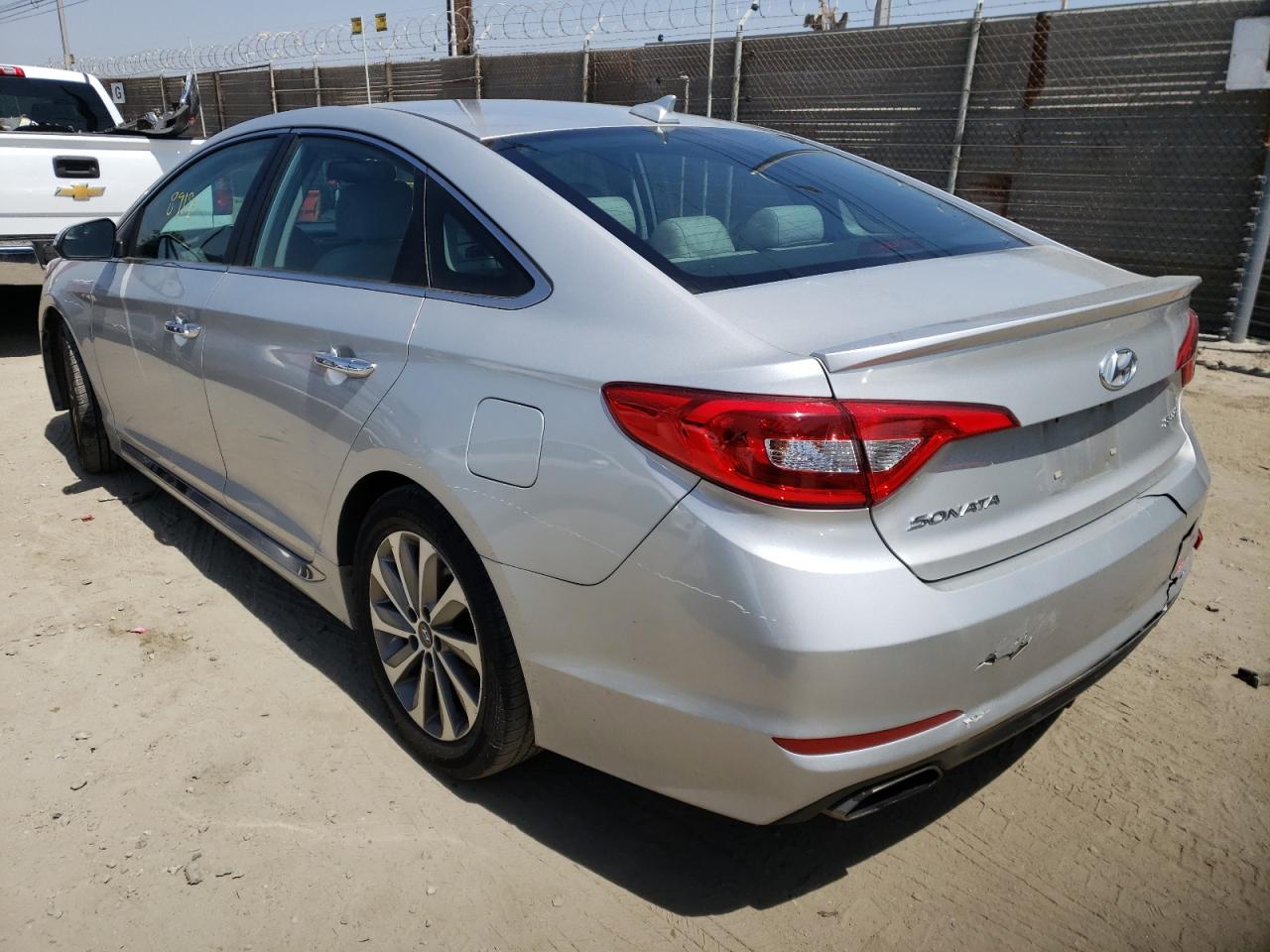 Photo 3 from auction – 2017 HYUNDAI SONATA SPO with VIN 5NPE34AF5HH483362