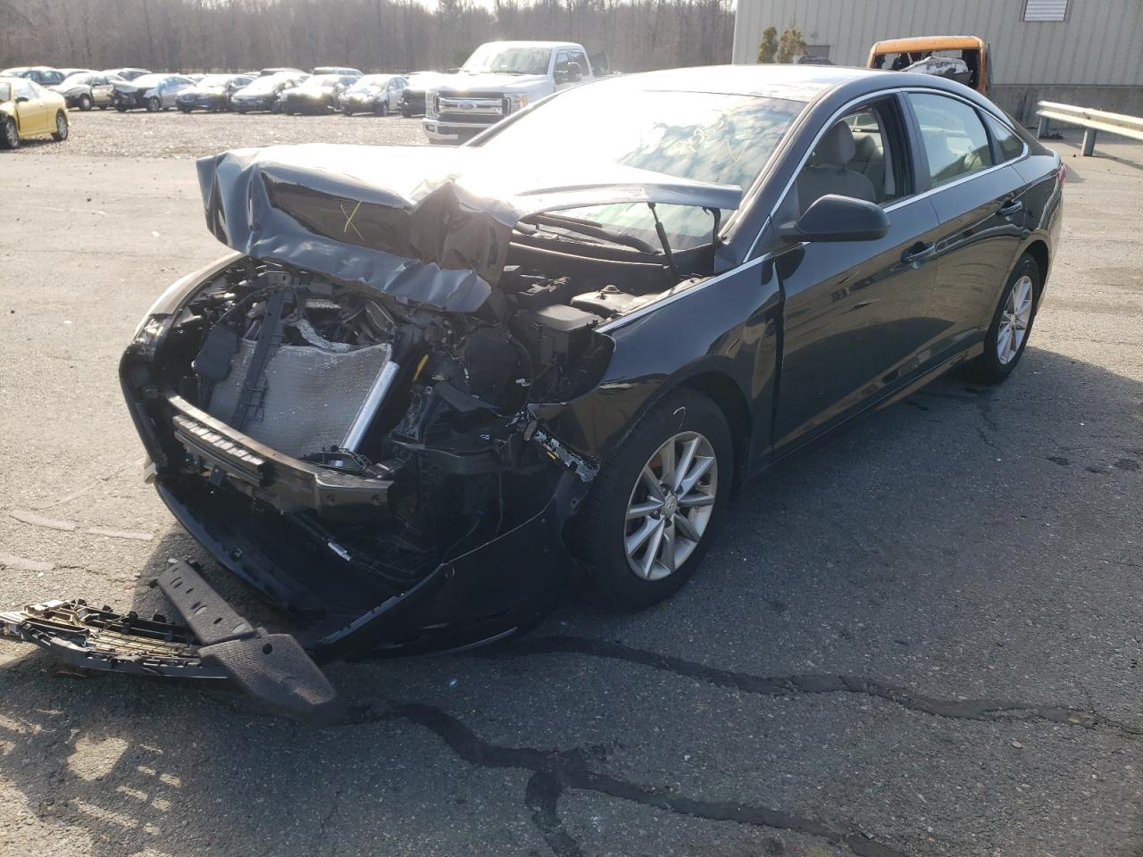 Photo 2 from auction – 2019 HYUNDAI SONATA SE with VIN 5NPE24AF4KH765955