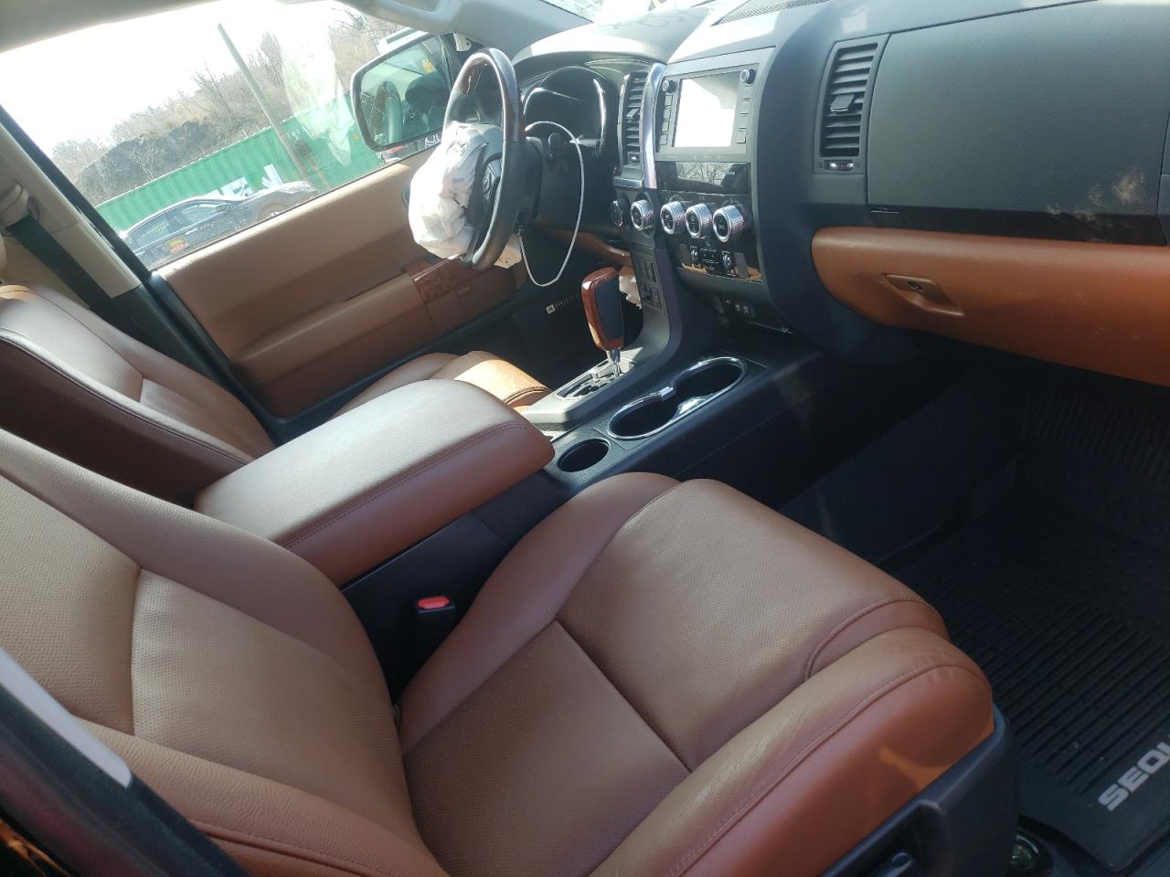Photo 5 from auction – 2020 TOYOTA SEQUOIA PL with VIN 5TDDY5G16LS180365