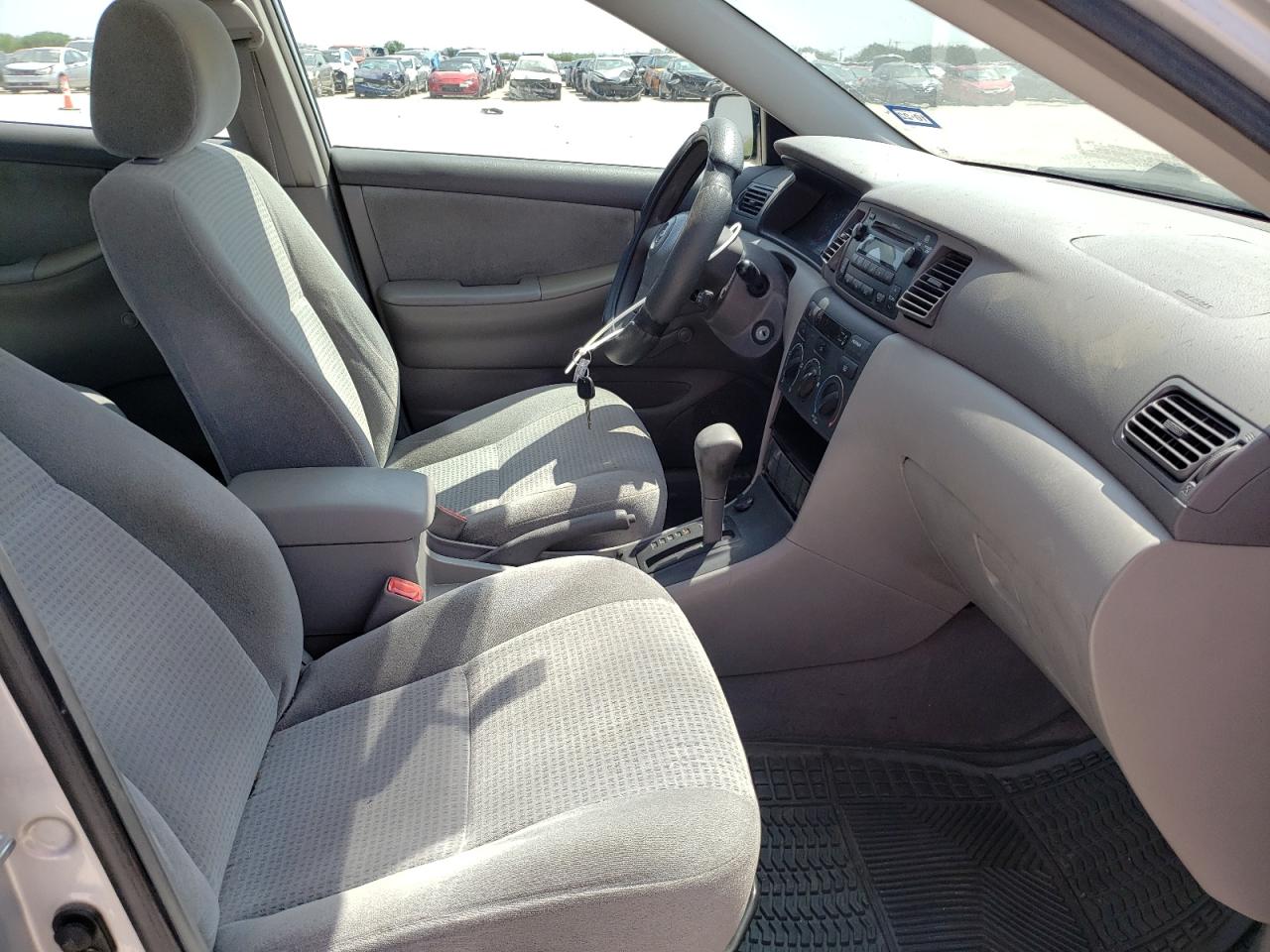 Photo 5 from auction – 2008 TOYOTA COROLLA CE with VIN 1NXBR32E68Z977927