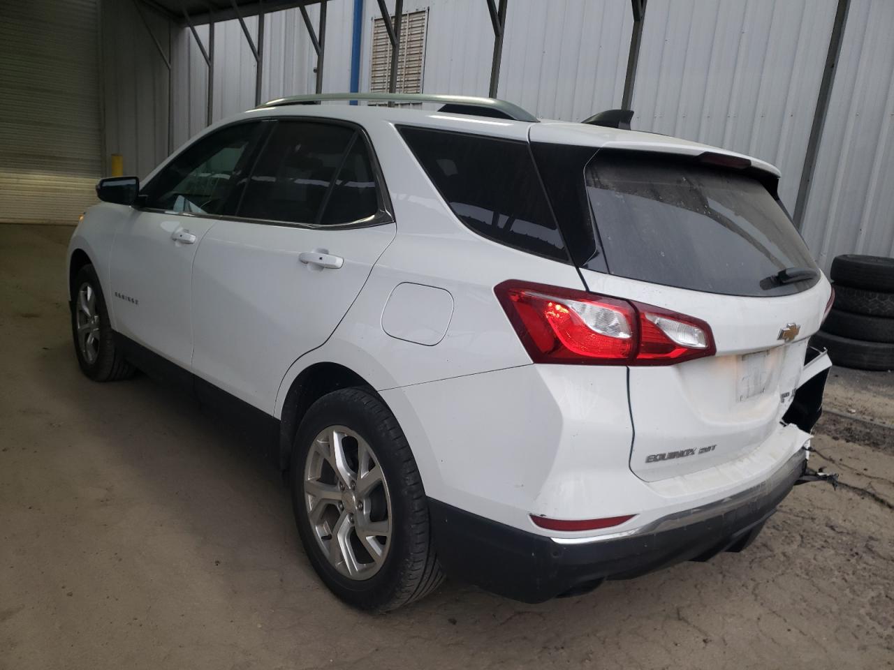 Photo 3 from auction – 2018 CHEVROLET EQUINOX LT with VIN 2GNAXTEX7J6308385