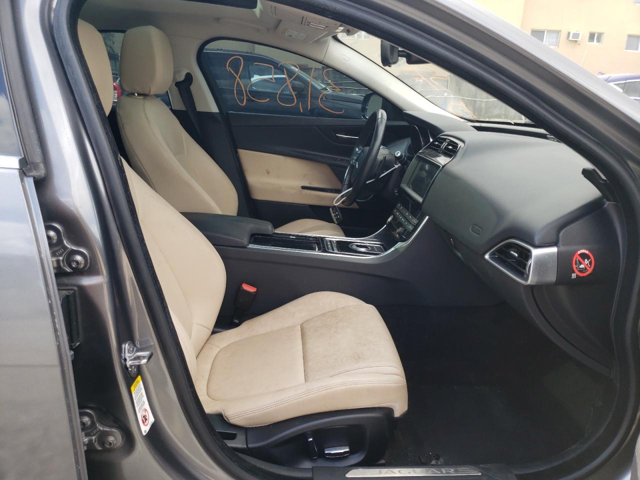 Photo 5 from auction – 2019 JAGUAR XE PREMIUM with VIN SAJAD4FX0KCP51574