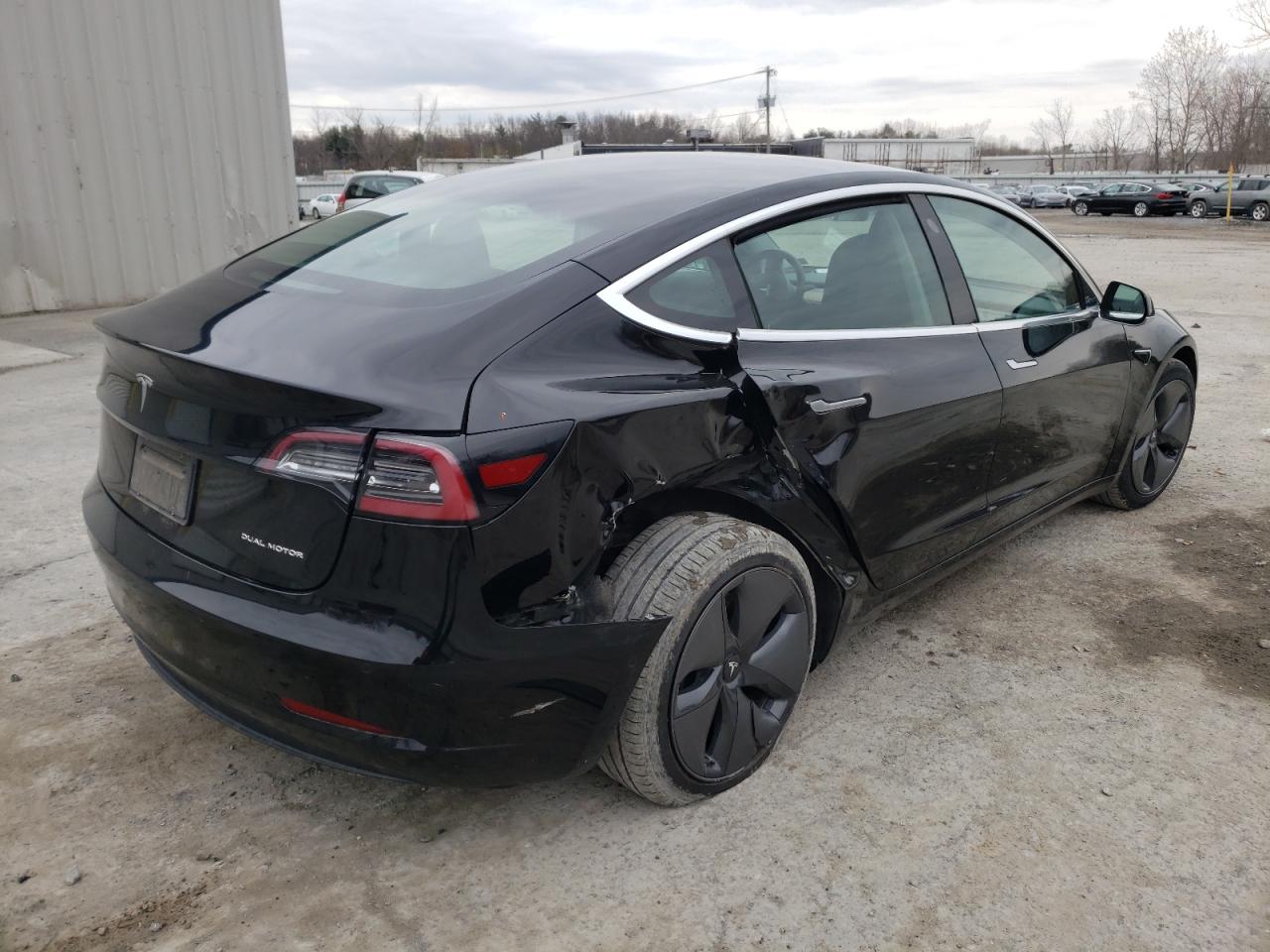 Photo 4 from auction – 2019 TESLA MODEL 3 with VIN 5YJ3E1EB5KF511321