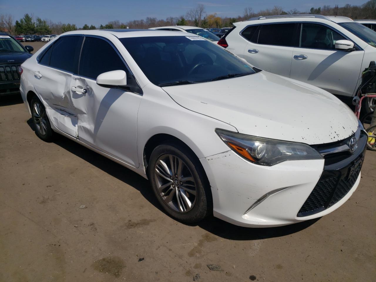 Photo 1 from auction – 2015 TOYOTA CAMRY LE with VIN 4T1BF1FK4FU020996