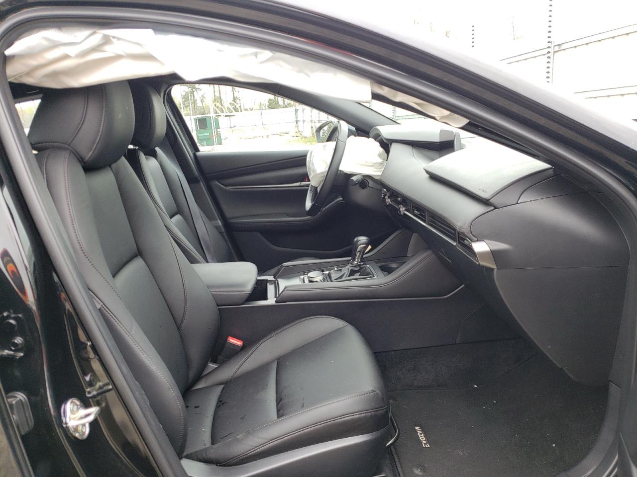 Photo 5 from auction – 2021 MAZDA 3 SELECT with VIN JM1BPAKL2M1400353