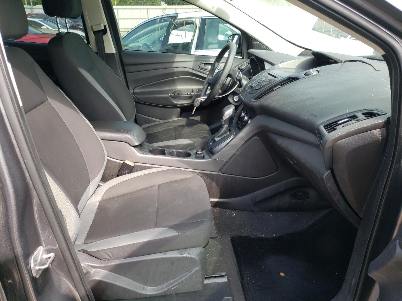 Photo 5 from auction – 2014 FORD ESCAPE S with VIN 1FMCU0F7XEUA60014