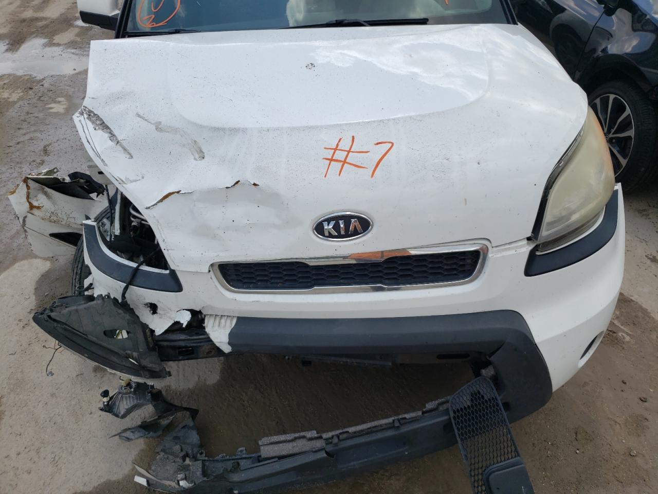 Photo 7 from auction – 2011 KIA SOUL + with VIN KNDJT2A23B7711127