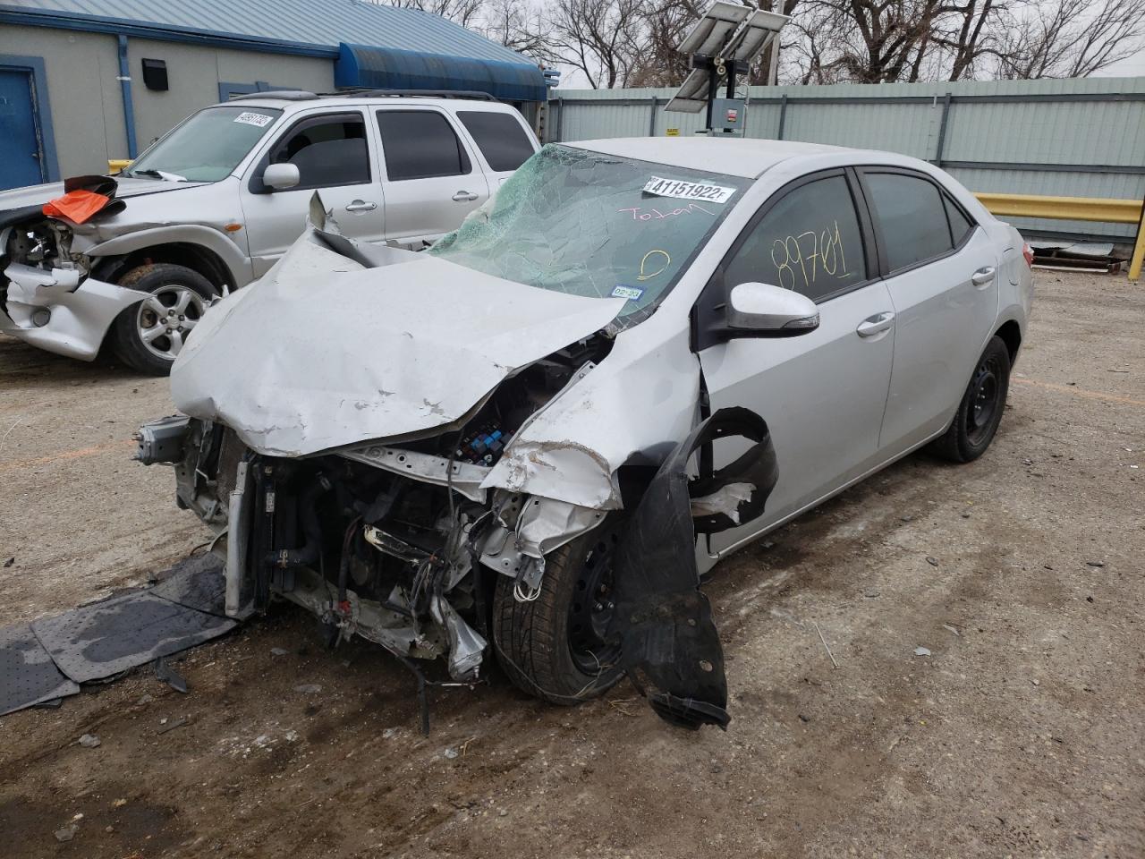 Photo 2 from auction – 2015 TOYOTA COROLLA L with VIN 2T1BURHEXFC251561
