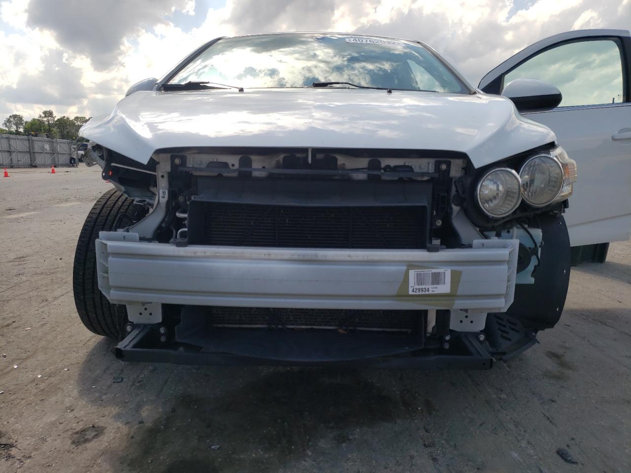 Photo 9 from auction – 2014 CHEVROLET SONIC LT with VIN 1G1JC6SH4E4235897