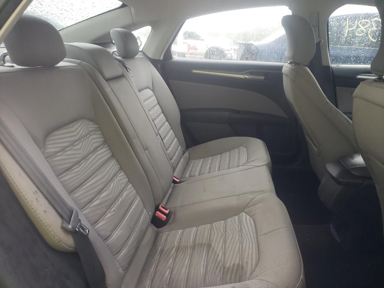 Photo 6 from auction – 2016 FORD FUSION S with VIN 3FA6P0G72GR375087