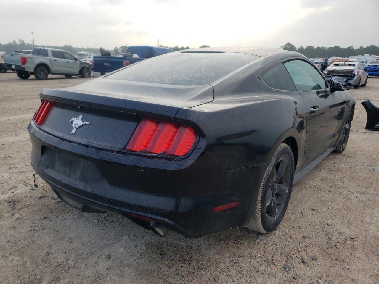 Photo 4 from auction – 2017 FORD MUSTANG with VIN 1FA6P8AM2H5335951
