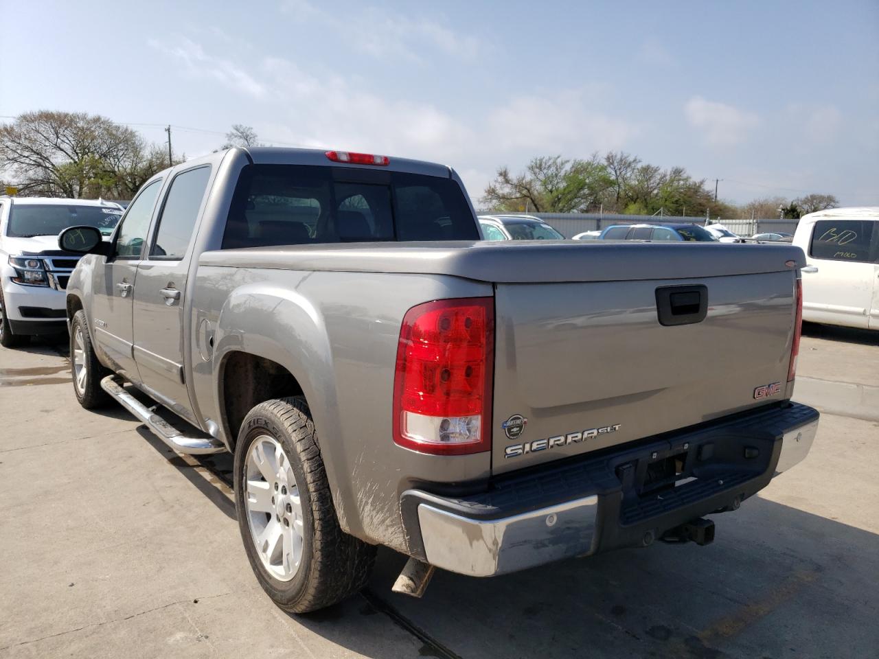 Photo 3 from auction – 2007 GMC NEW SIERRA with VIN 3GTEC13J57G500152