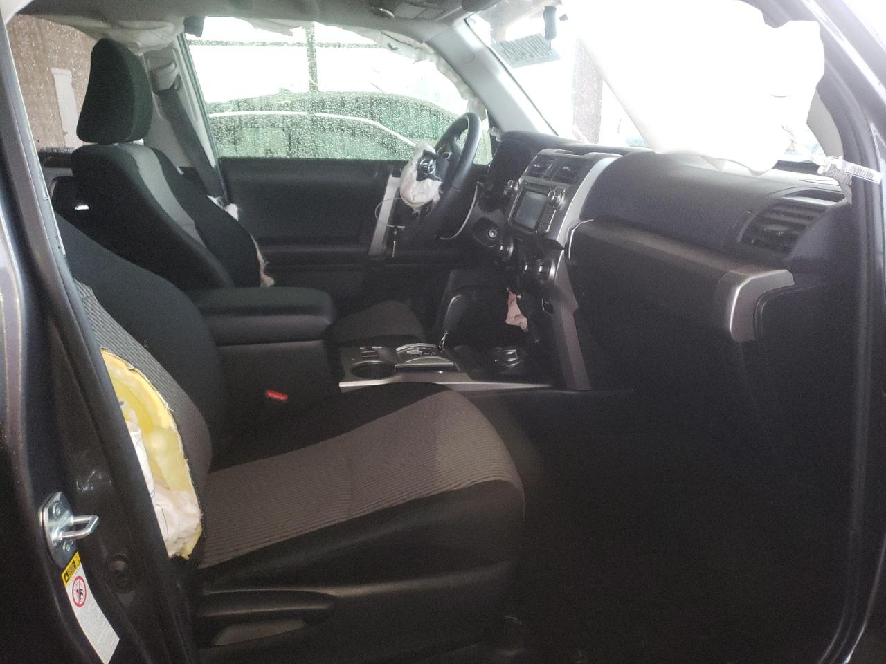 Photo 5 from auction – 2019 TOYOTA 4RUNNER SR with VIN JTEBU5JR6K5649259