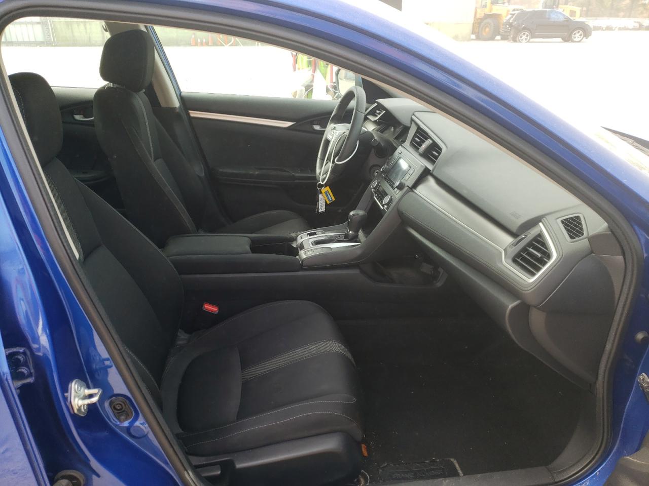Photo 5 from auction – 2016 HONDA CIVIC with VIN 19XFC2F58GE215143