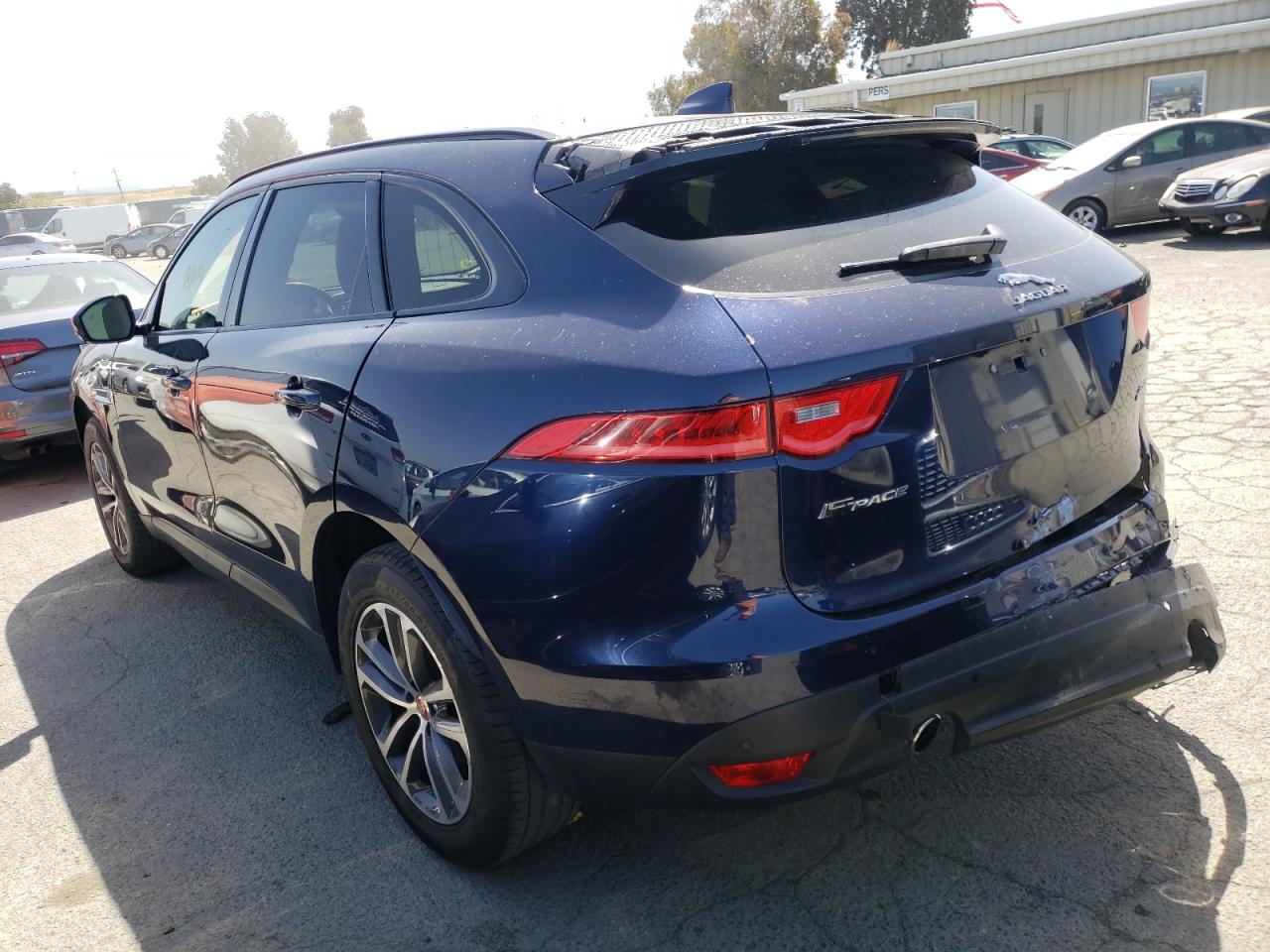 Photo 3 from auction – 2017 JAGUAR F-PACE PRE with VIN SADCJ2BV8HA058737