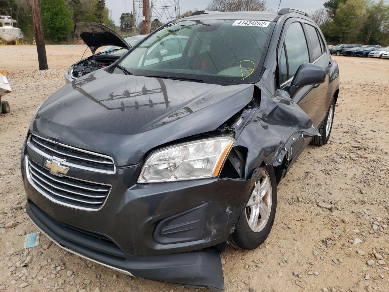Photo 2 from auction – 2016 CHEVROLET TRAX 1LT with VIN 3GNCJLSB3GL141319