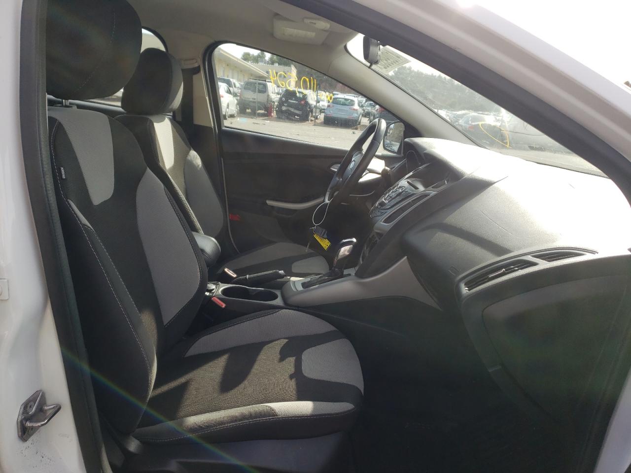 Photo 5 from auction – 2012 FORD FOCUS SE with VIN 1FAHP3F20CL441595