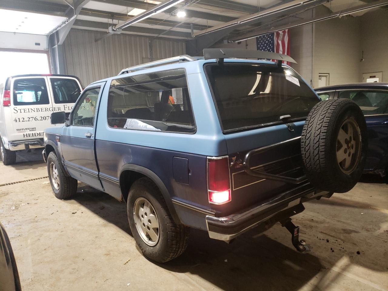 Photo 3 from auction – 1985 CHEVROLET BLAZER S10 with VIN 1G8CT18B2F8109063