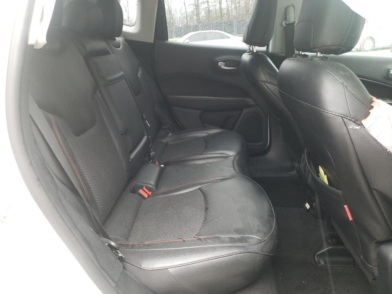 Photo 6 from auction – 2019 JEEP COMPASS TR with VIN 3C4NJDDB7KT619495