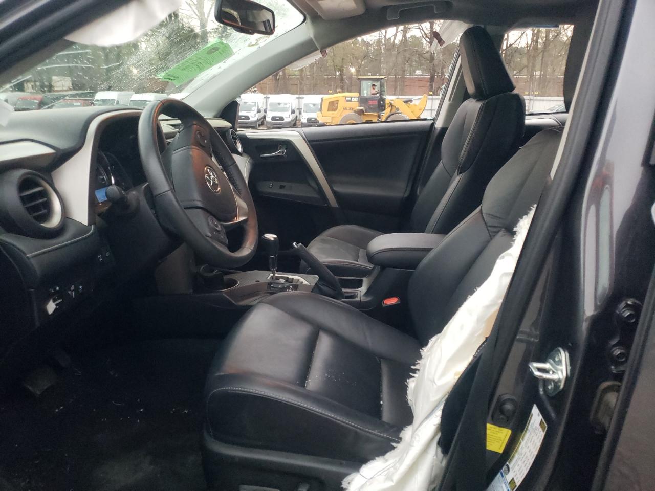 Photo 5 from auction – 2015 TOYOTA RAV4 LIMIT with VIN 2T3DFREV0FW383774