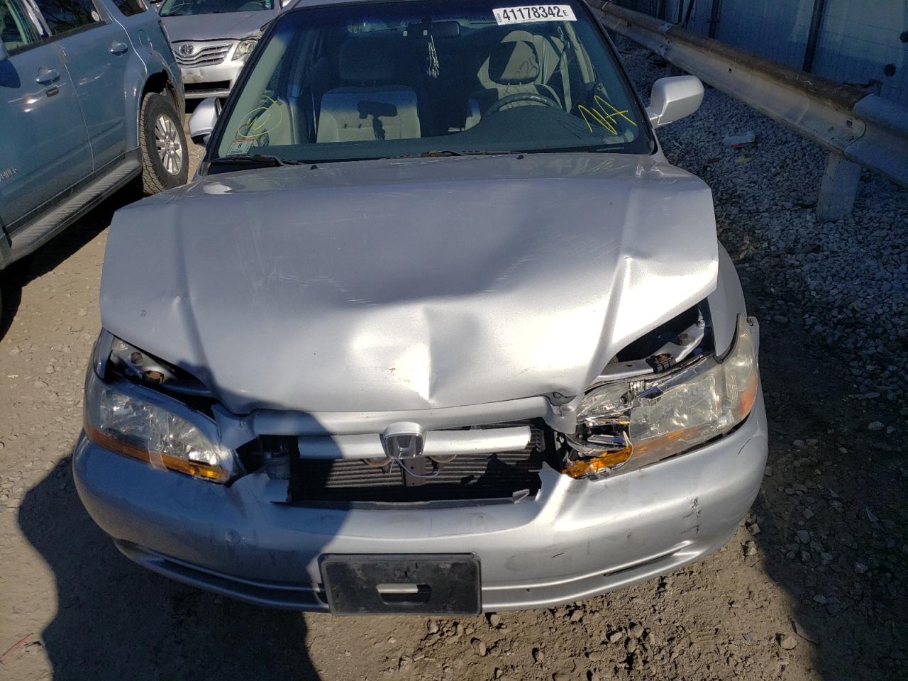 Photo 7 from auction – 2001 HONDA ACCORD with VIN 1HGCG66581A017172