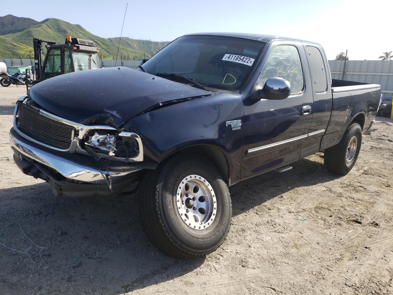 Photo 2 from auction – 2002 FORD F150 with VIN 1FTRX17W42NC08472