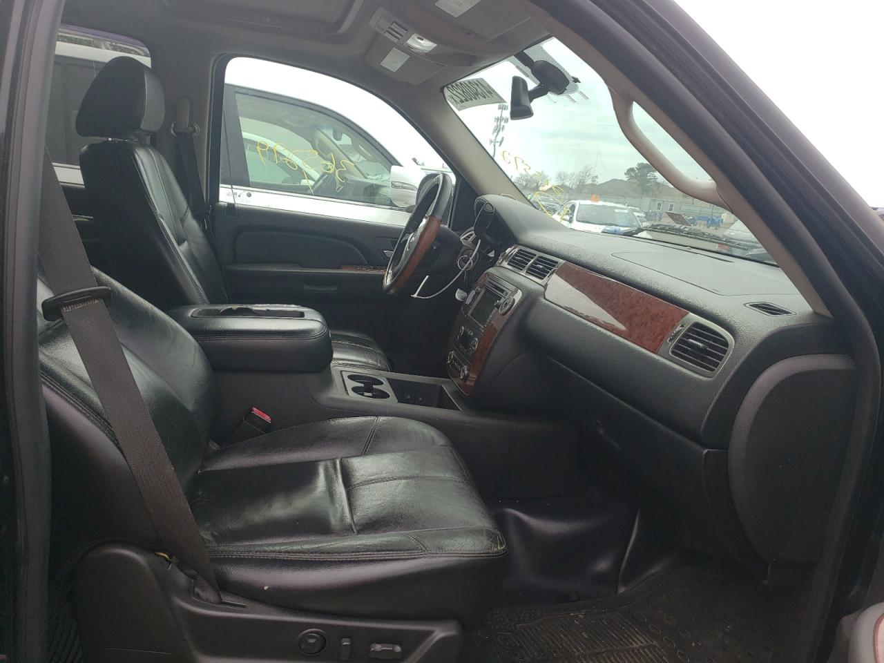 Photo 5 from auction – 2007 CHEVROLET SUBURBAN K with VIN 1GNFK16377J215592
