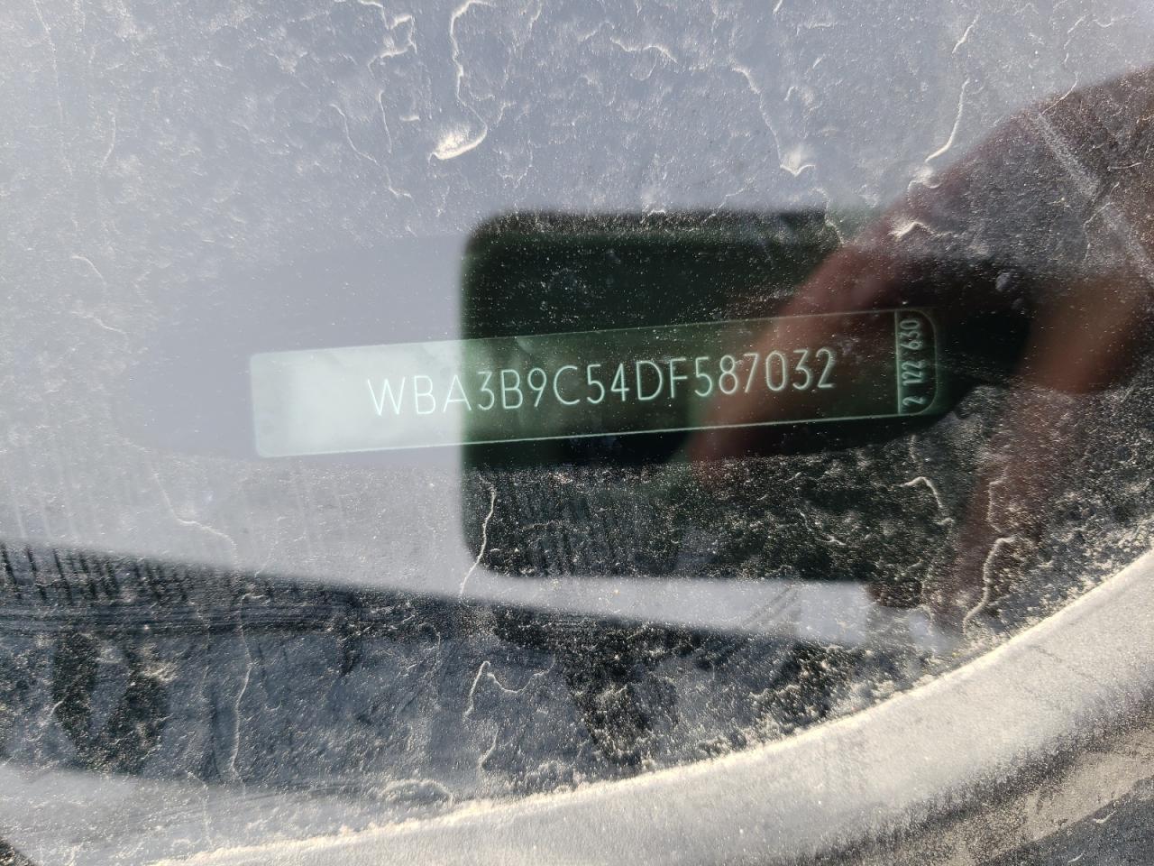 صورة رقم 10 من المزاد - 2013 BMW 335 XI مع VIN WBA3B9C54DF587032