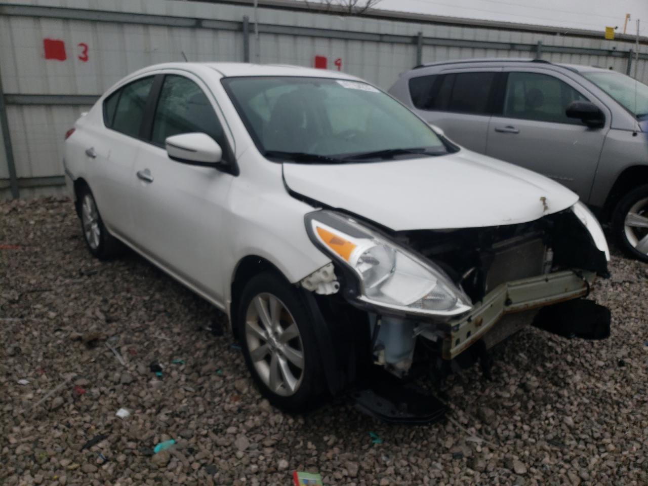 NISSAN VERSA S 2015 with VIN 3N1CN7AP1FL880871 - Photo from auction