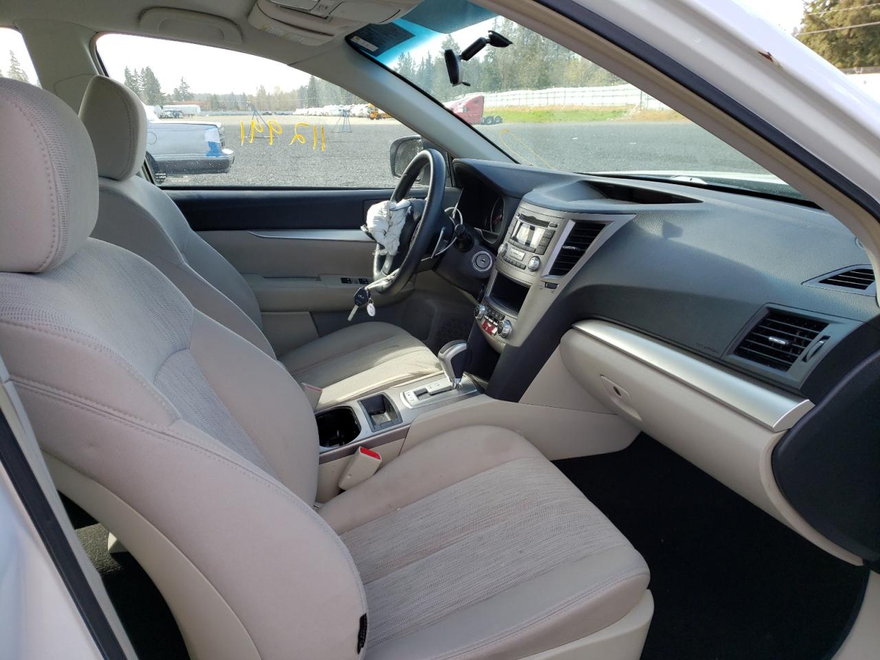 Foto 5 de la subasta – 2013 SUBARU LEGACY 2.5 con VIN 4S3BMCA69D3003968