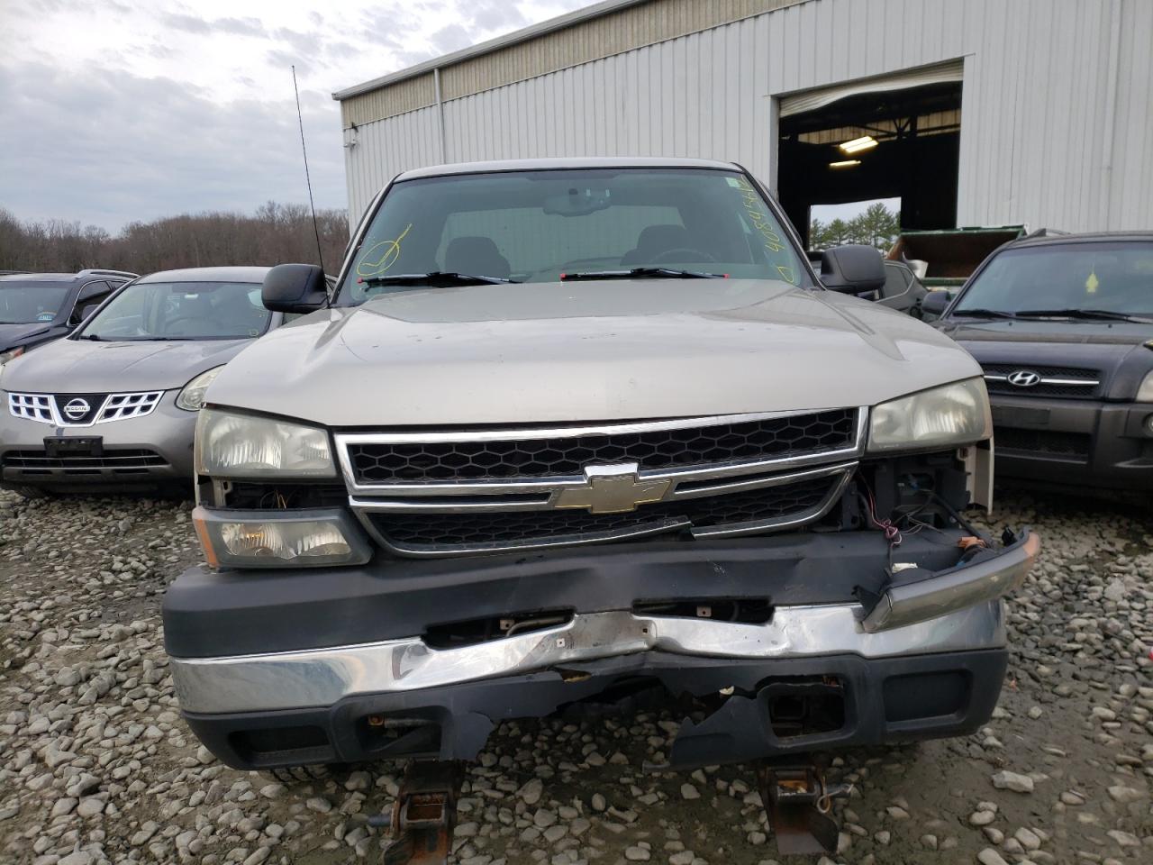 Photo 9 from auction – 2006 CHEVROLET SILVERADO with VIN 1GCHK29D36E274562